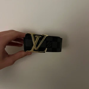 L bälte - Helt ny. 110cm