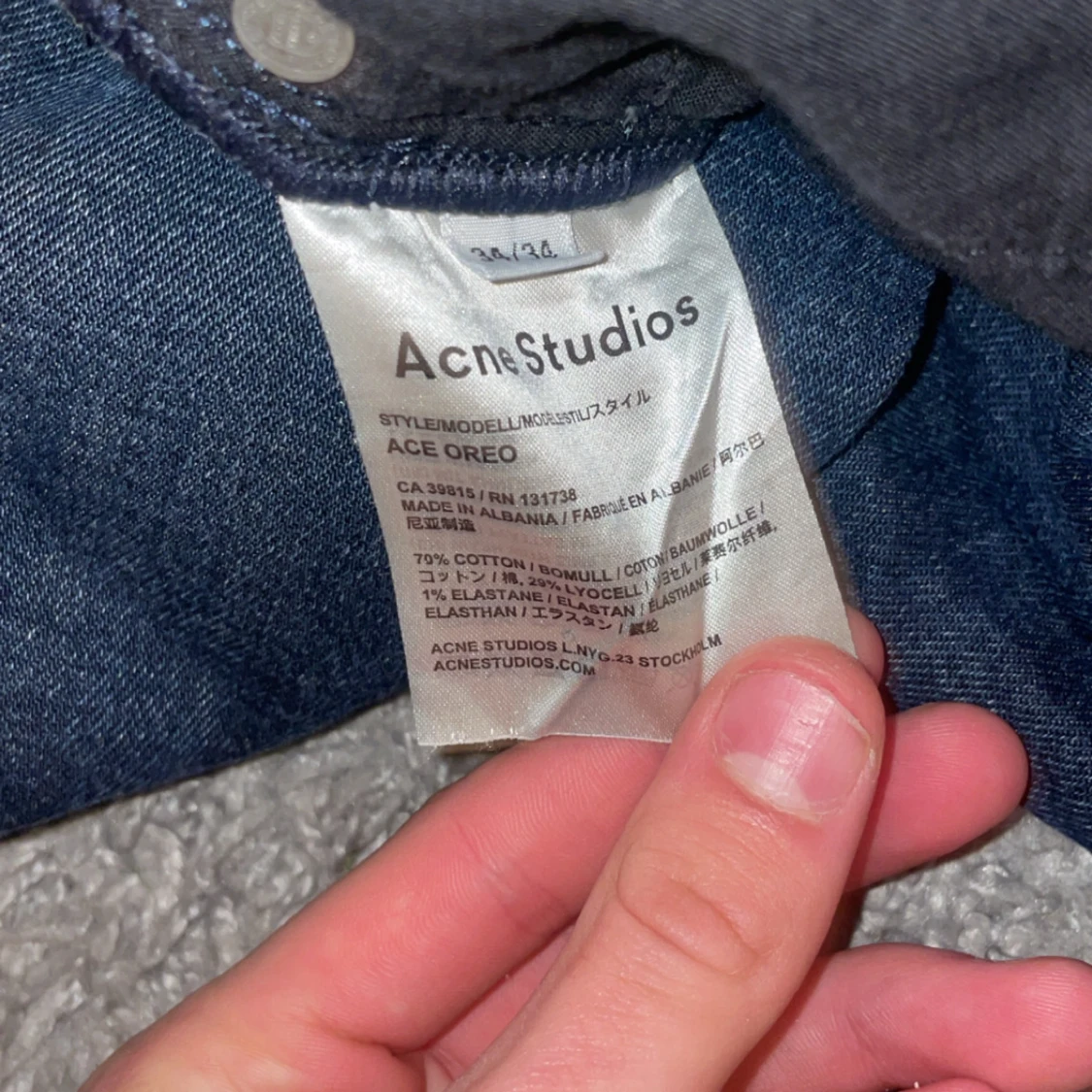 Mörkblå Acne Studios Ace Oreo jeans - 3