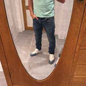 Replay jeans  - Ett par snygga byxor från Replay i storlek W32 L30 i modellen Johnfrus 