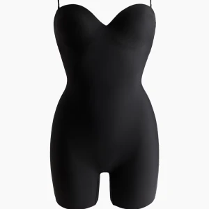 Biker body H&m - Svart bikerbody från h&m i storlek 75a. Snygg att ha till en skinnjacka & boots eller som en topp till ett par kostymbyxor eller jeans🫶🏽 är i nyskick, aldrig använd. Nypris :349kr💓