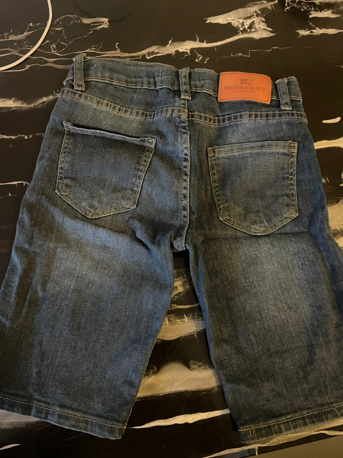 Blå jeansshorts från Burberry - 2