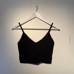 Linne - Svart top från even&odd storlek s.