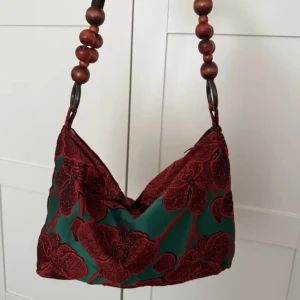 Vintage Blommig Axelväska - helt ny & oanvänd.