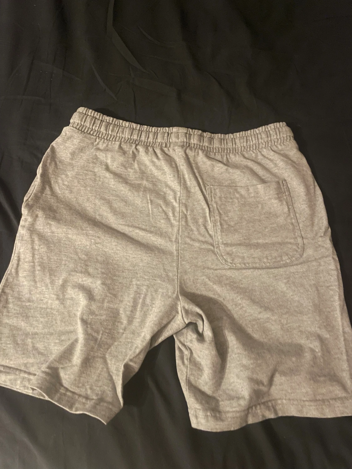 Grå mjukisshorts från Lyle & Scott - 1