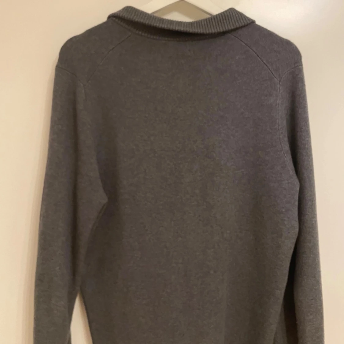 Grå quarter-zip från Massimo Dutti - 90