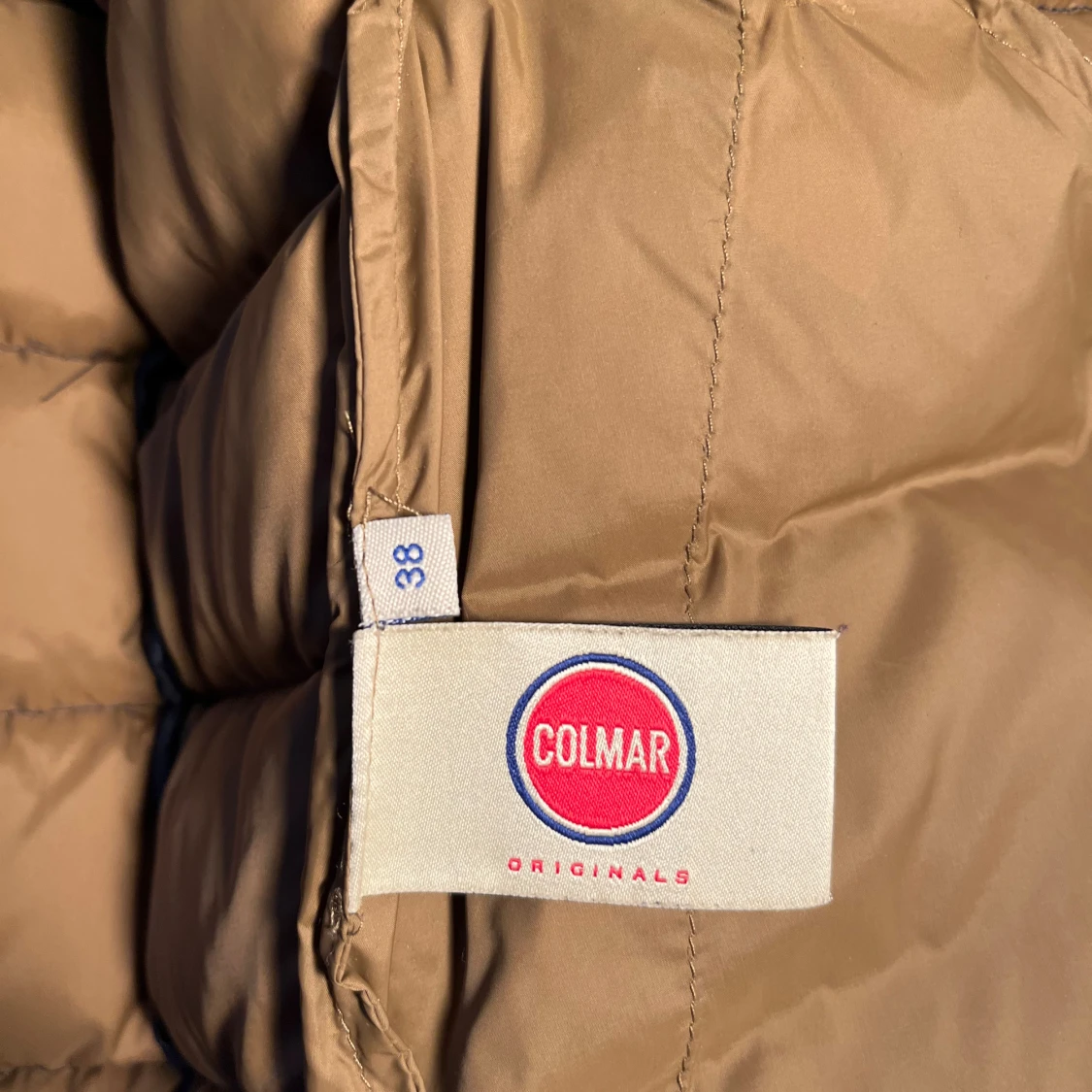 Mörkblå Colmar dunjacka med huva - 4