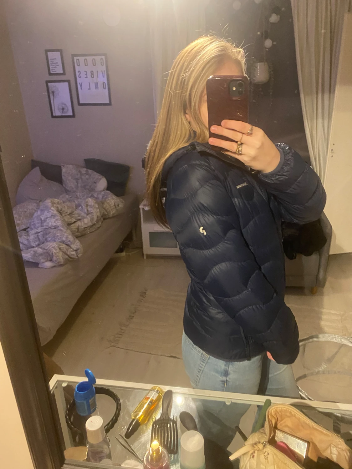 Mörkblå pufferjacka från Peak Performance - 2