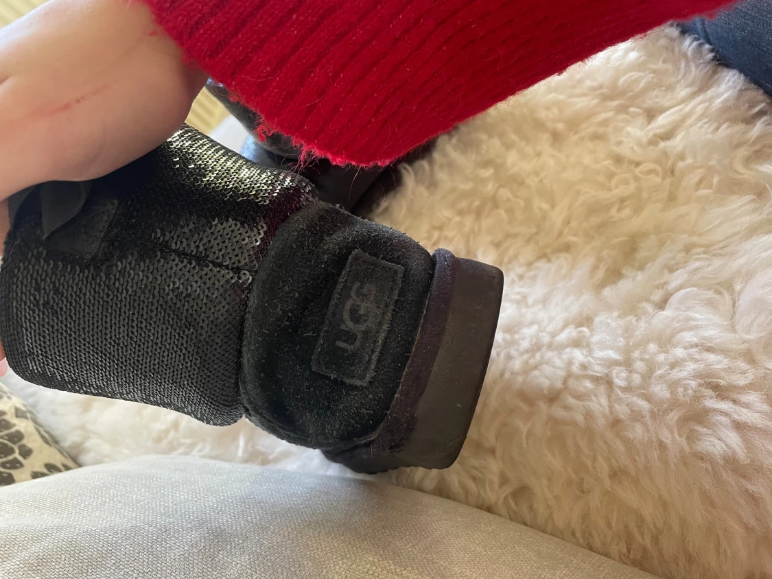 Svarta glittriga UGG boots - 2