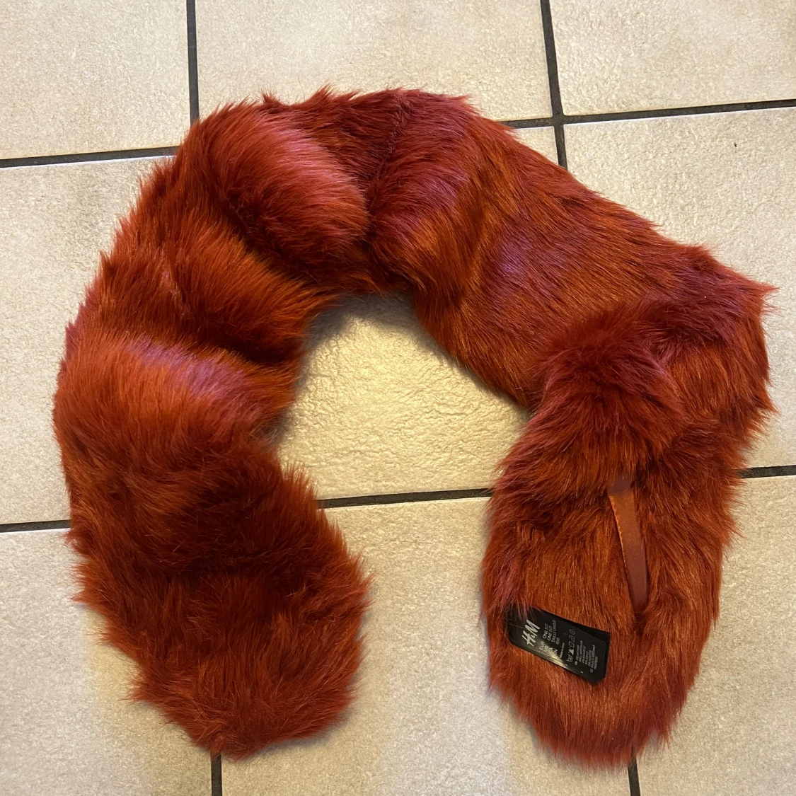 Rostbrun fluffig halsduk från H&M - 1