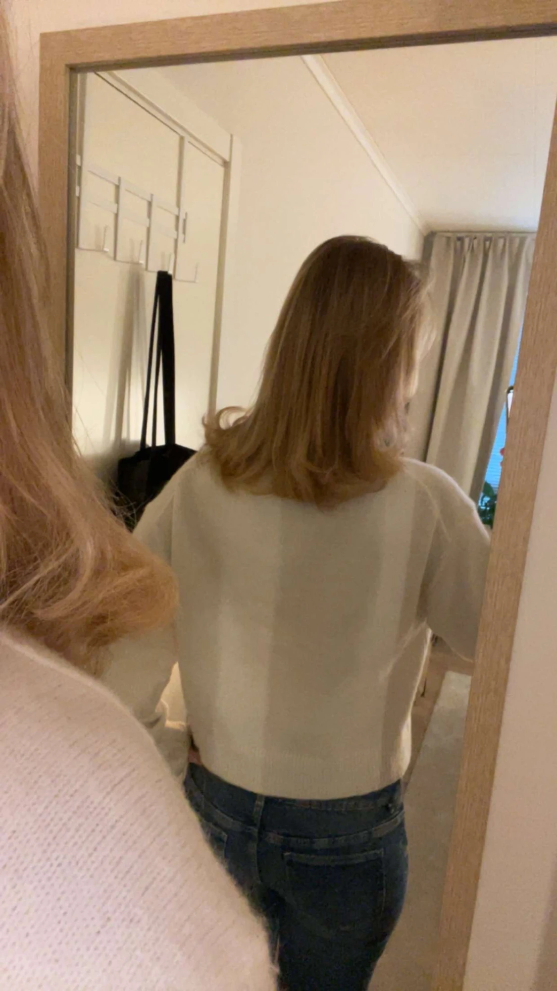 Vit stickad tröja med rosettdetalj H&M - 1