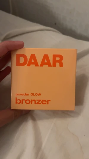 Daar glow bronzer puder - Deras nya bronzer glow i puder.Helt ny!Färgen caramel💓Pris går att diskutera.💓