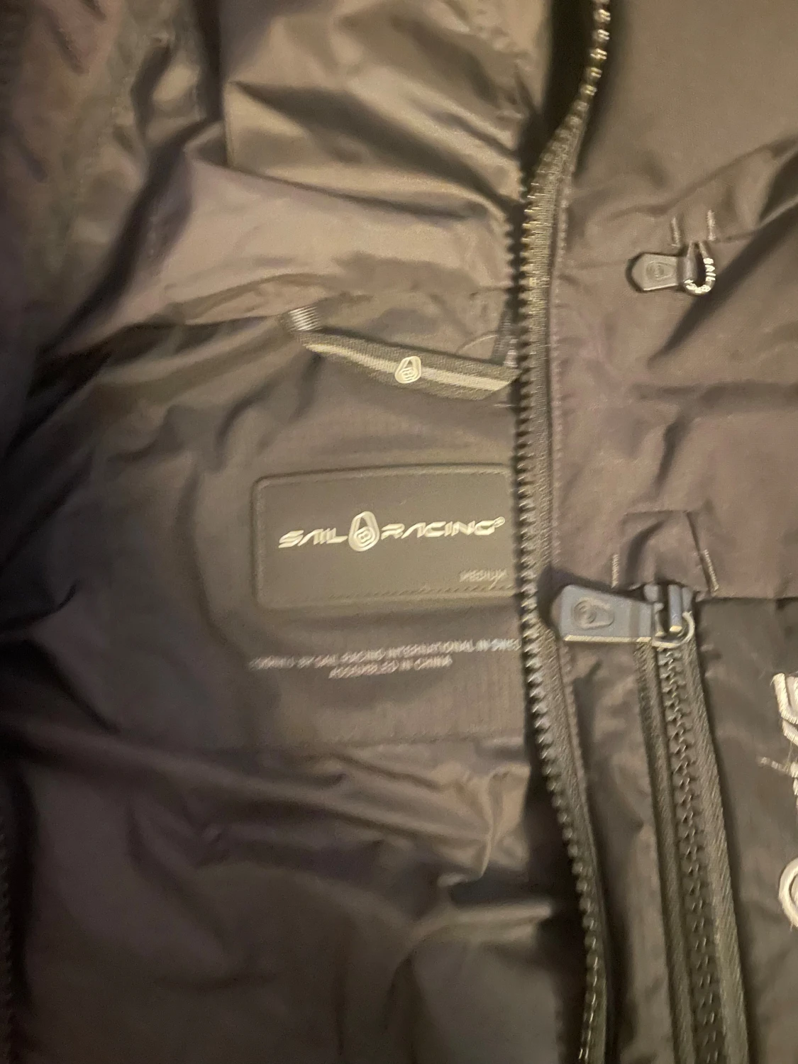 Svart dunjacka Sail Racing - 1