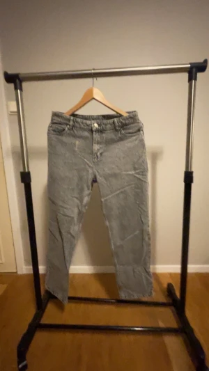 Grå jeans från RYVLS - Storlek 164