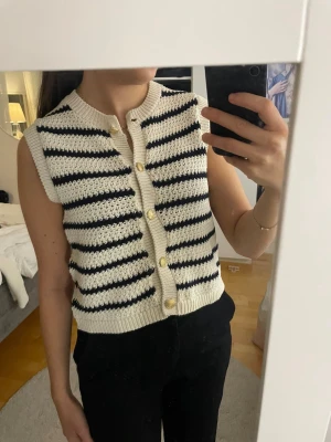 Stickad väst - Använd två gånger