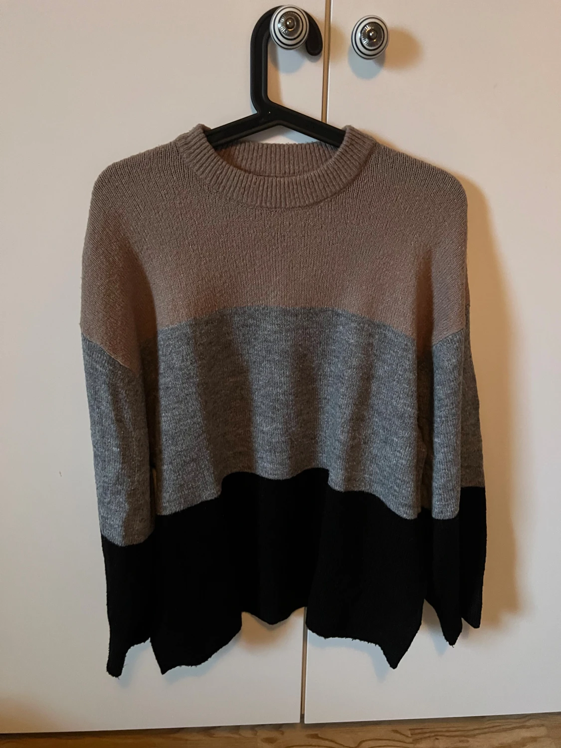 Randig stickad tröja från Lager 157