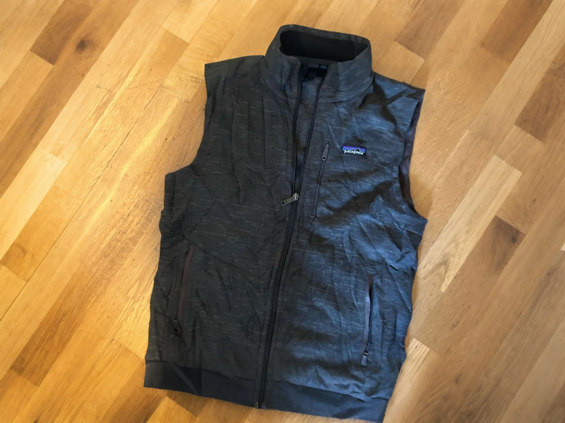 Mörkgrå dunväst från Patagonia - 1