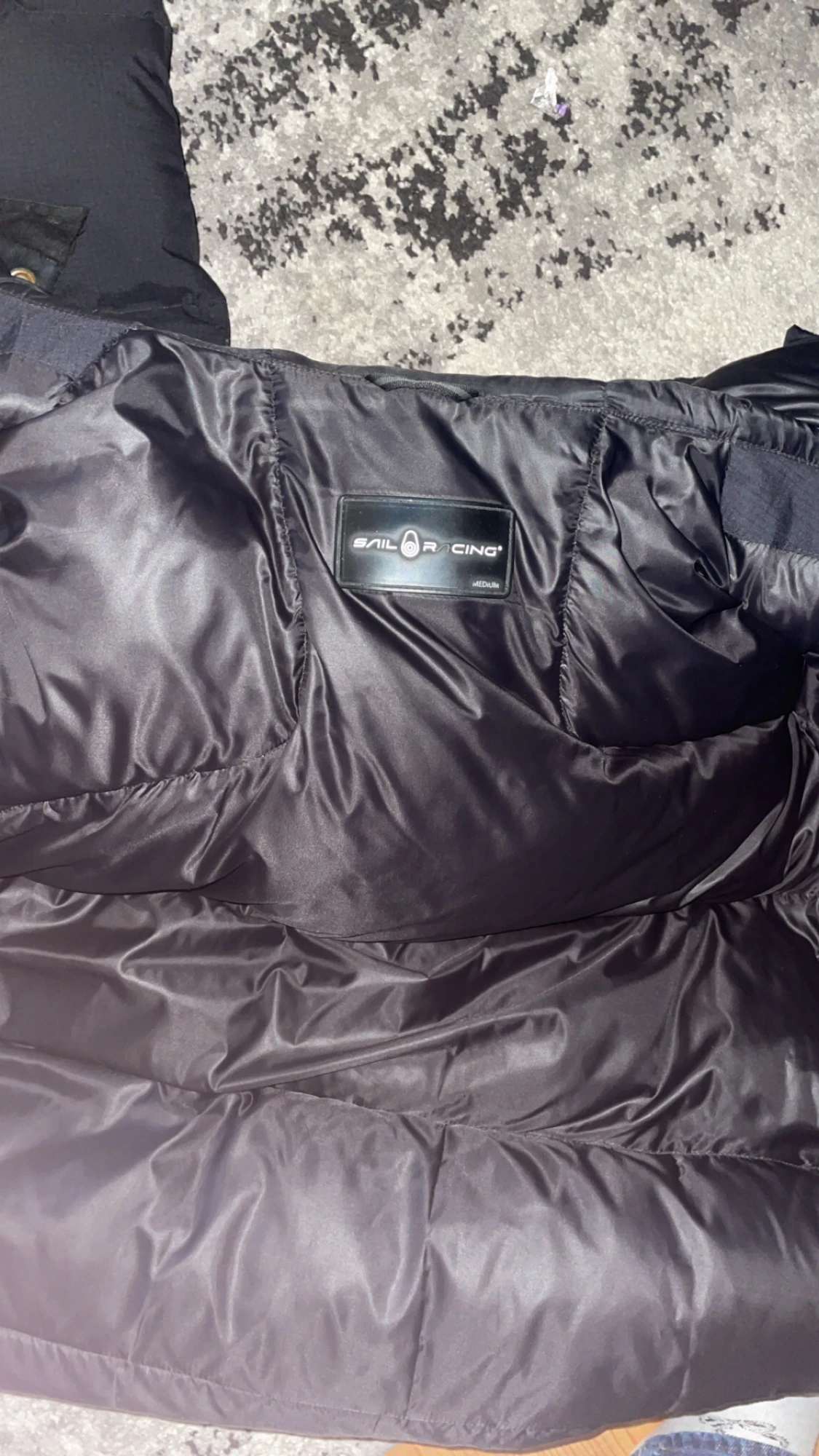 Svart pufferjacka från Sail Racing - 3