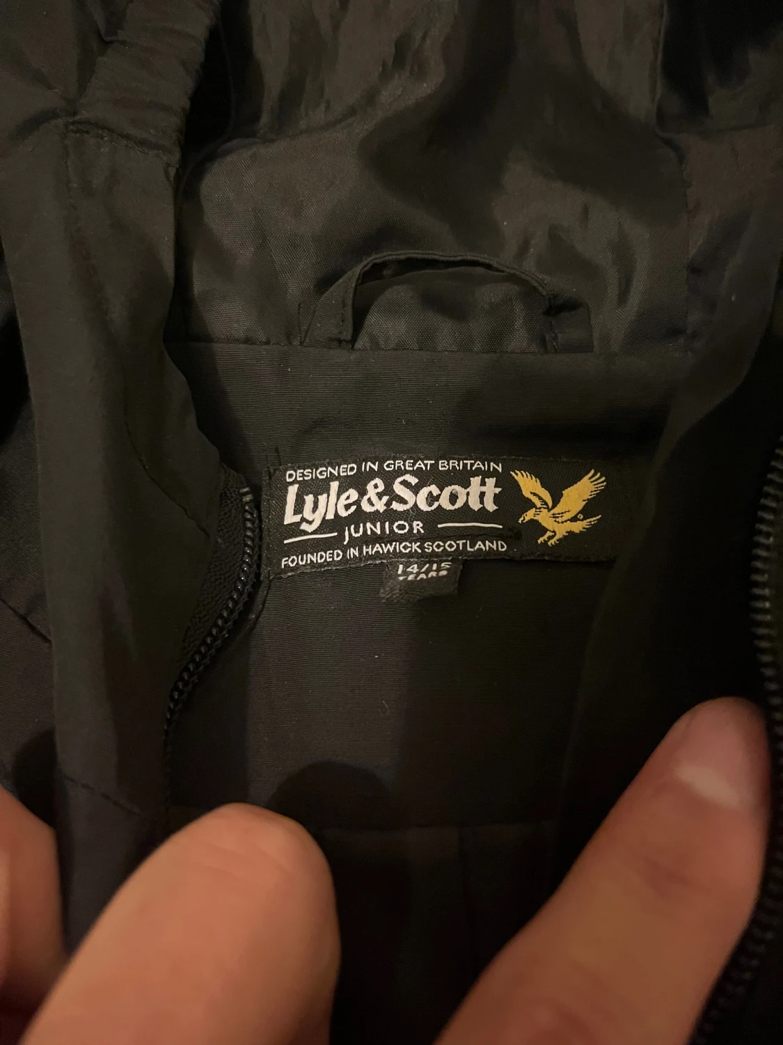 Svart vindjacka/regnjacka Lyle & Scott Junior - 1
