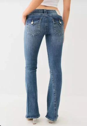 Lågmidjade true religion jeans - Orginalpris 1300 dom är uppsydda!!!