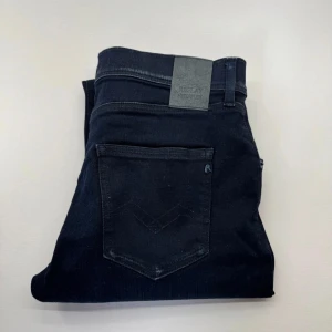 Replay Jeans - Skick 10/10! | Storlek w29 l32 | Nypris 1799kr! Mitt pris: 250kr | kontakta gärna vid frågor eller om du har förslag på andra priser🙌