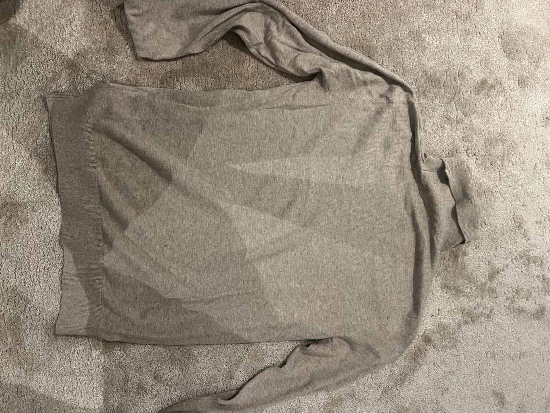 Sandbeige polotröja i mjuk bomull från H&M - 1