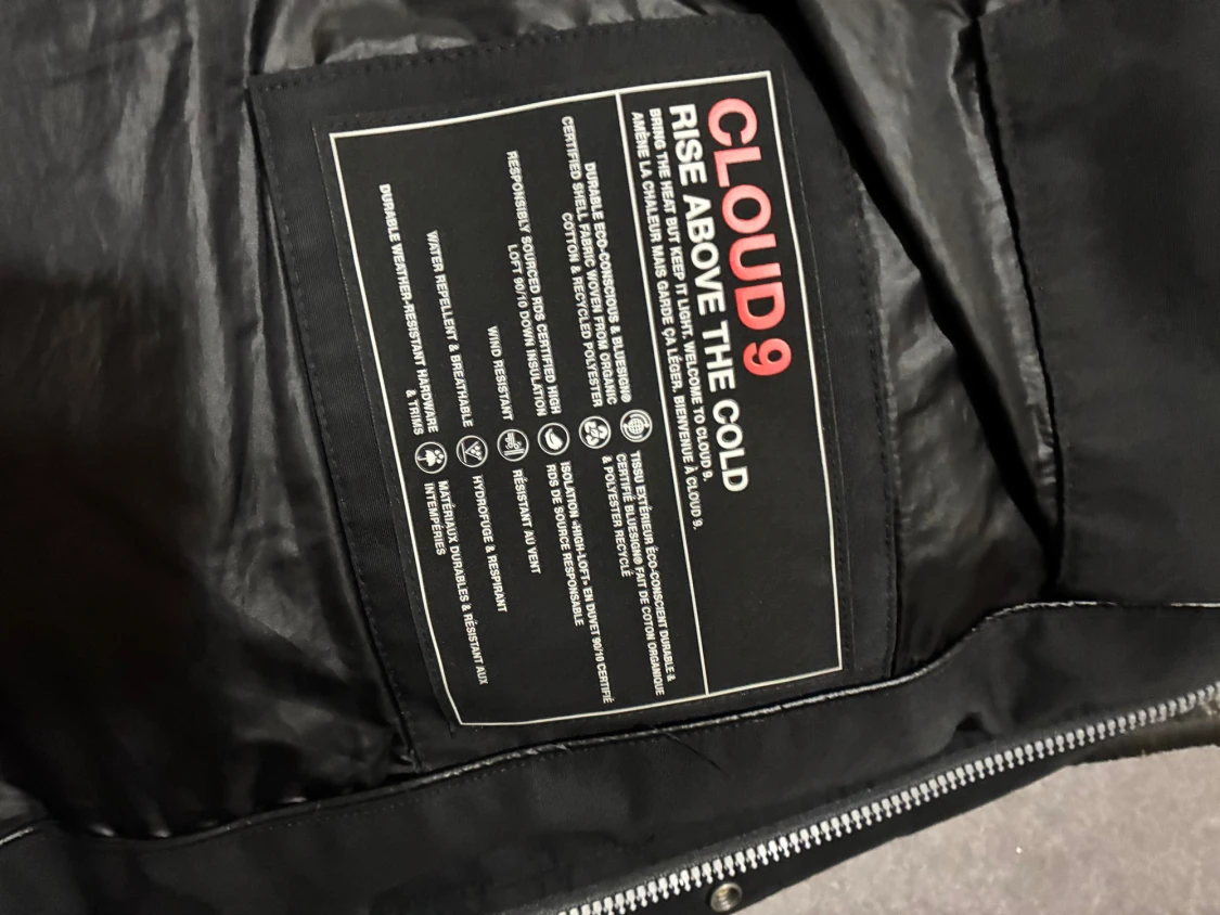 Svart dunjacka från Moose Knuckles - 3