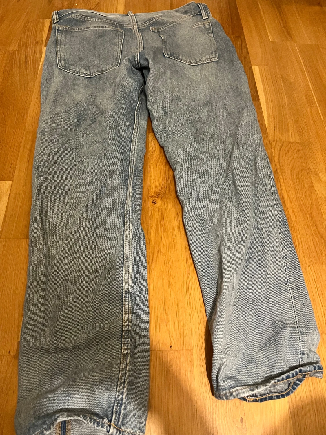 Straight relaxed fit jeans från H&M - 3