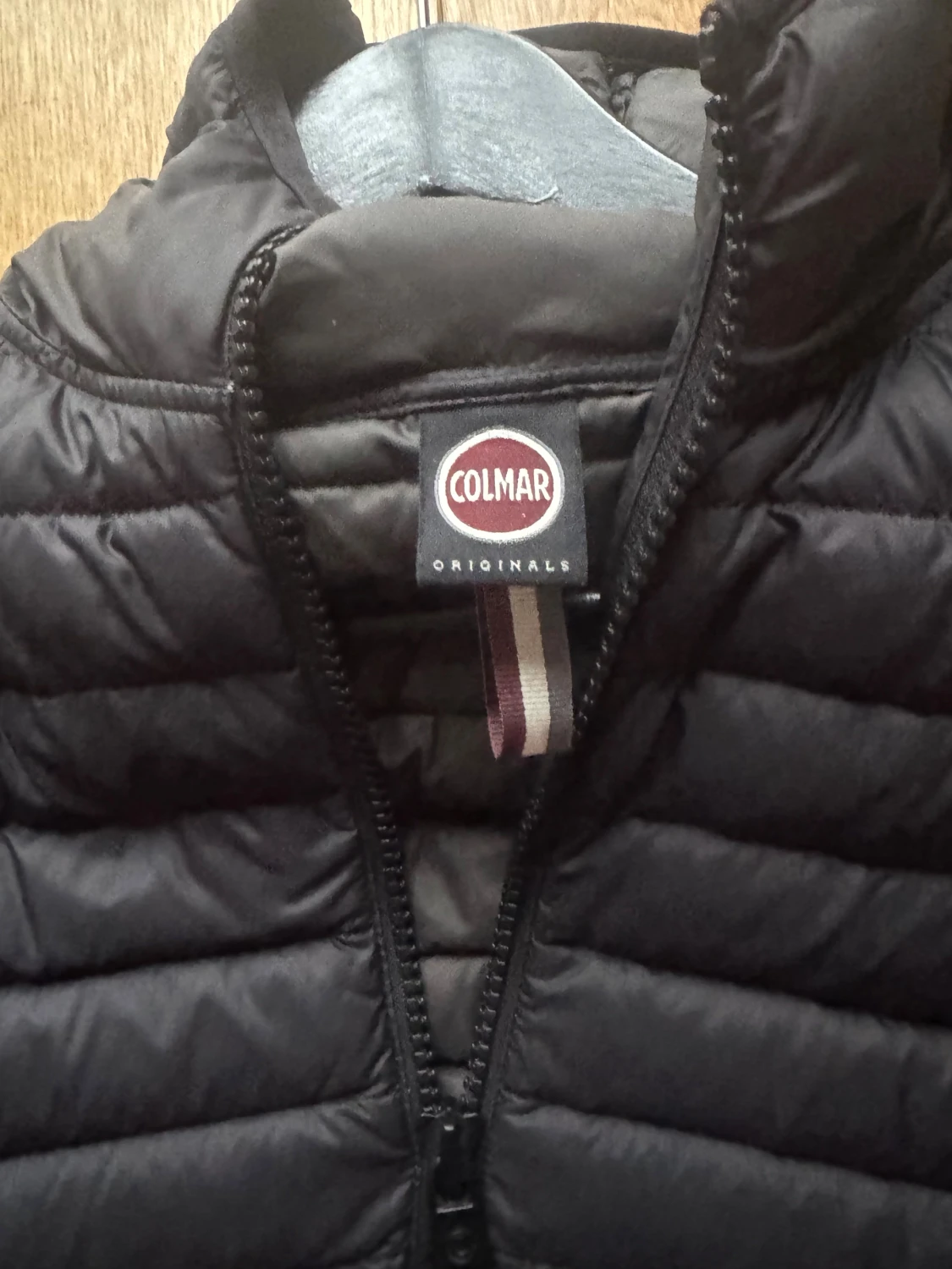 Svart dunjacka från Colmar Originals - 2