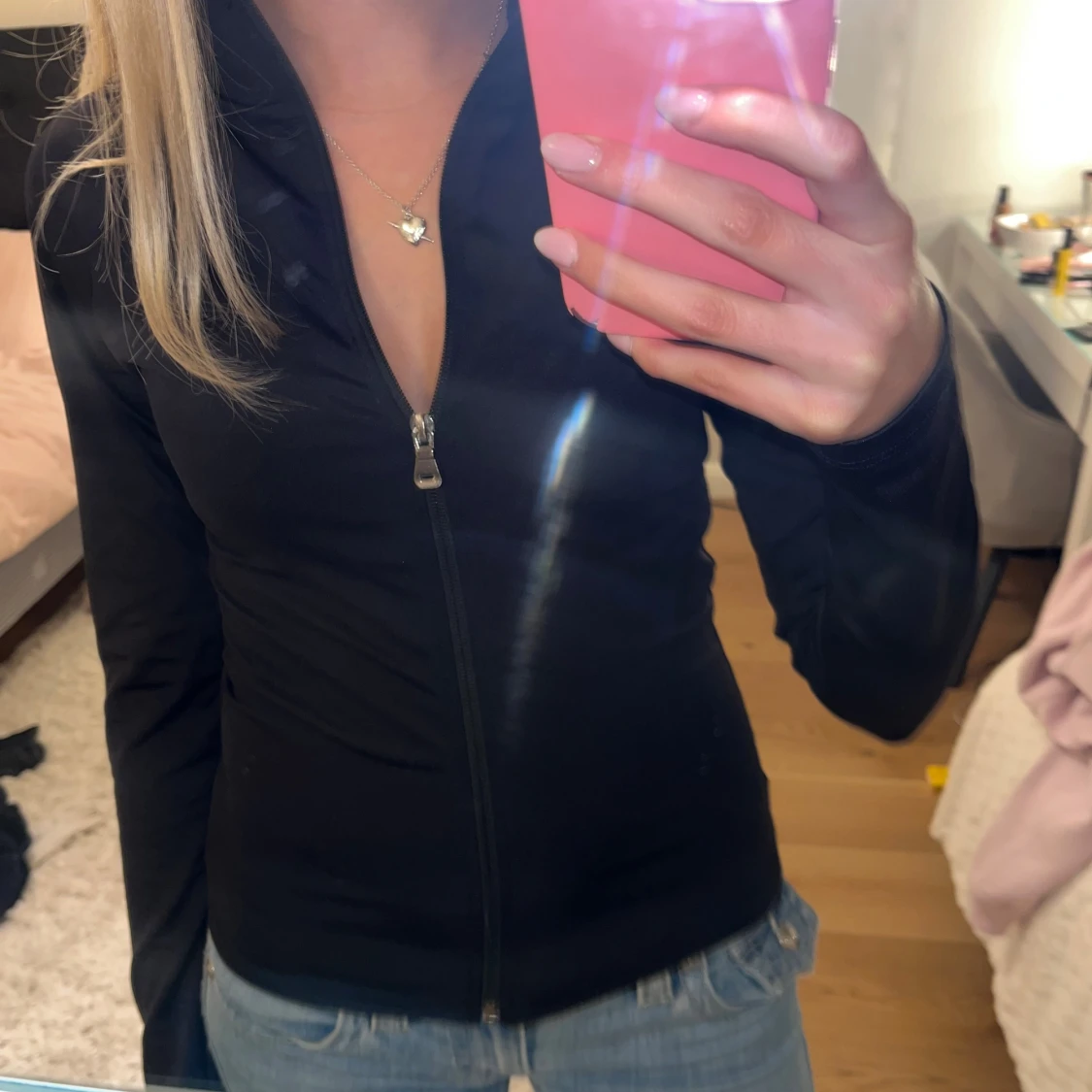 Svart träningsjacka från Nelly XS