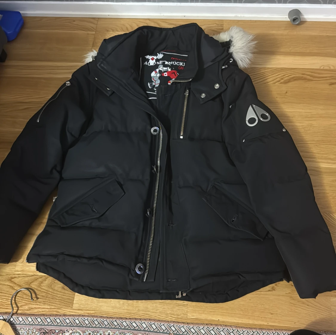 Svart dunjacka Moose Knuckles