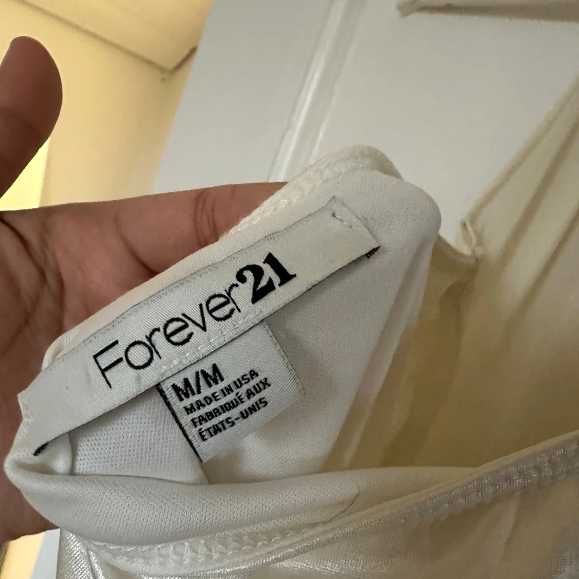 Champagnefärgad halterneckklänning Forever21 - 2