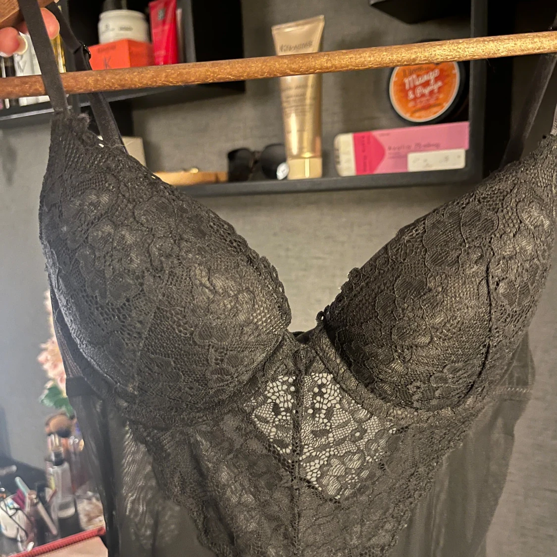 Svart spetsig korsett med justerbara band - 1