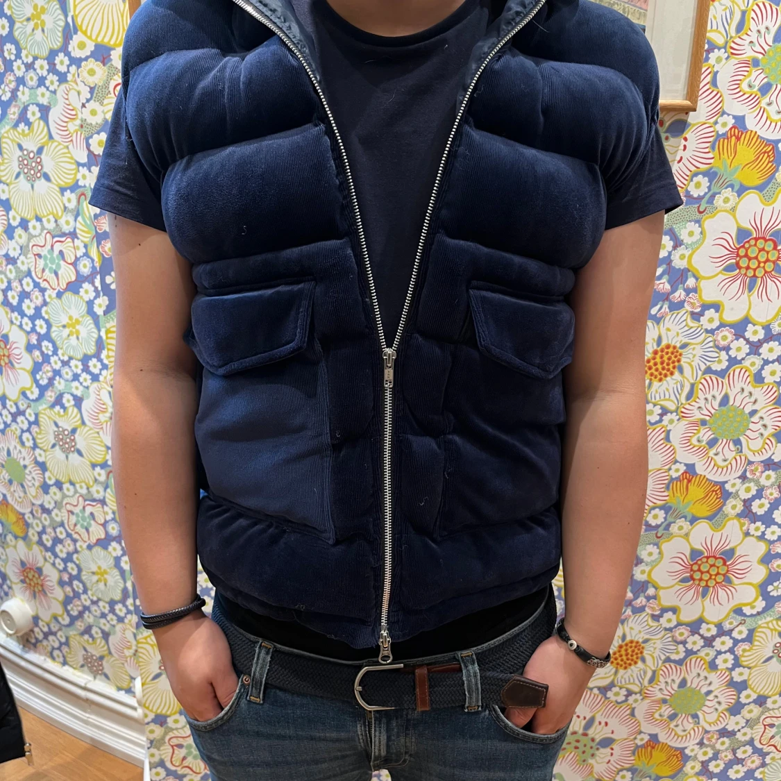 Mörkblå dunväst från Vendiera - 1