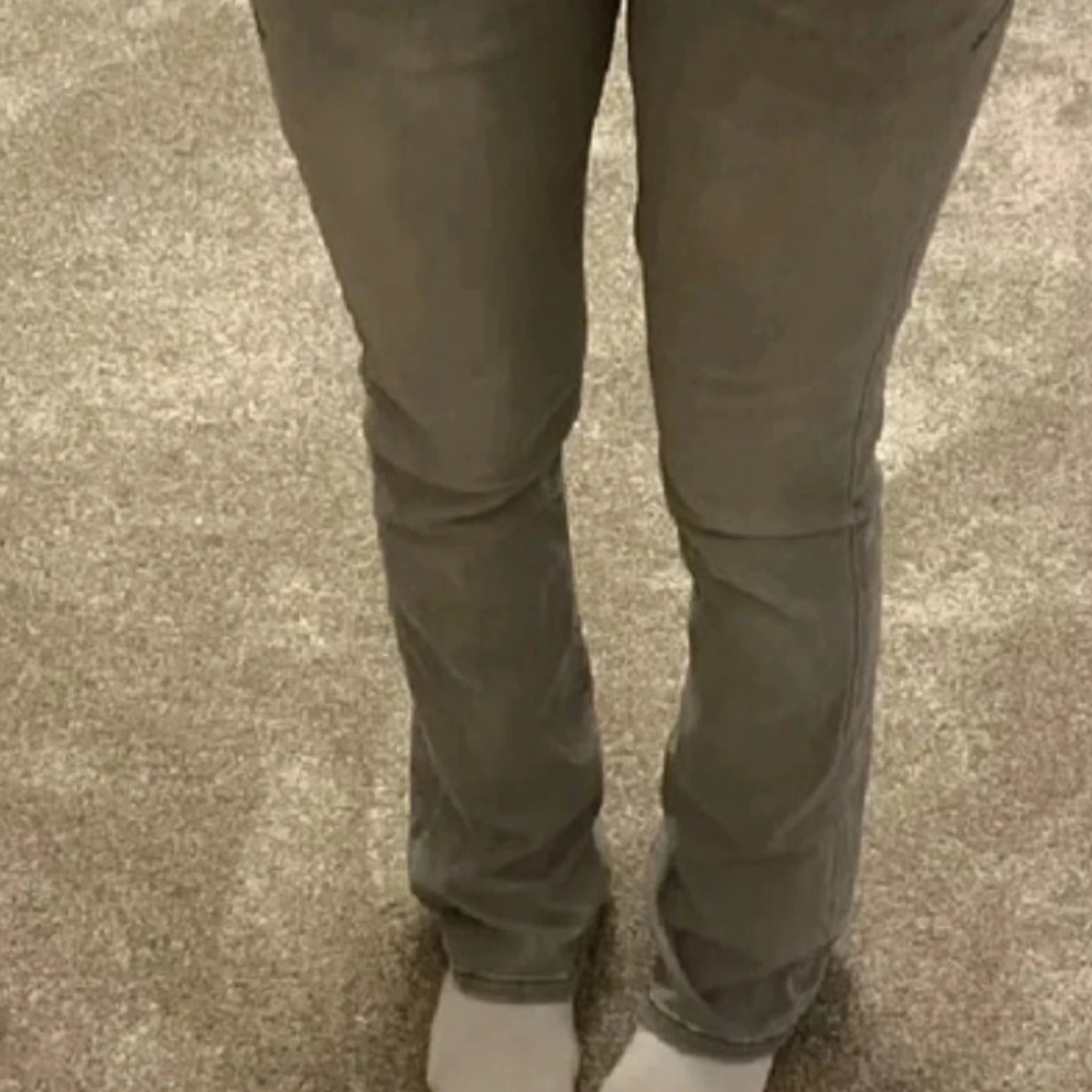 Grå lågmidjade jeans - 1