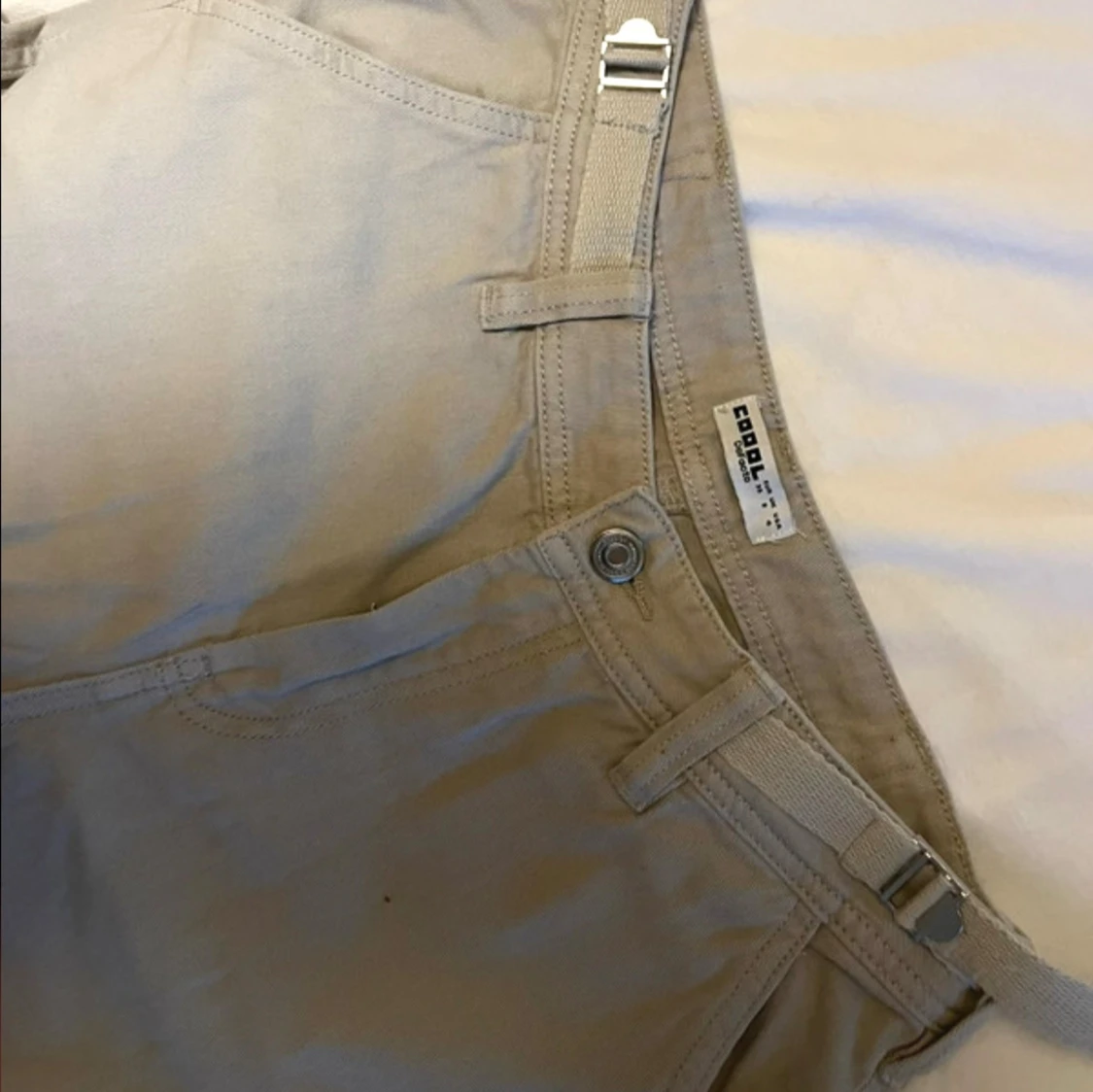 Ljus gråa cargobyxor