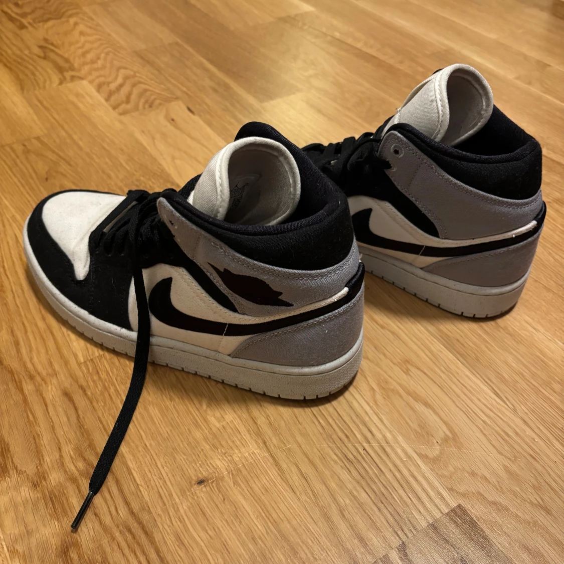Nike Air Jordan 1 svart/vit - 3