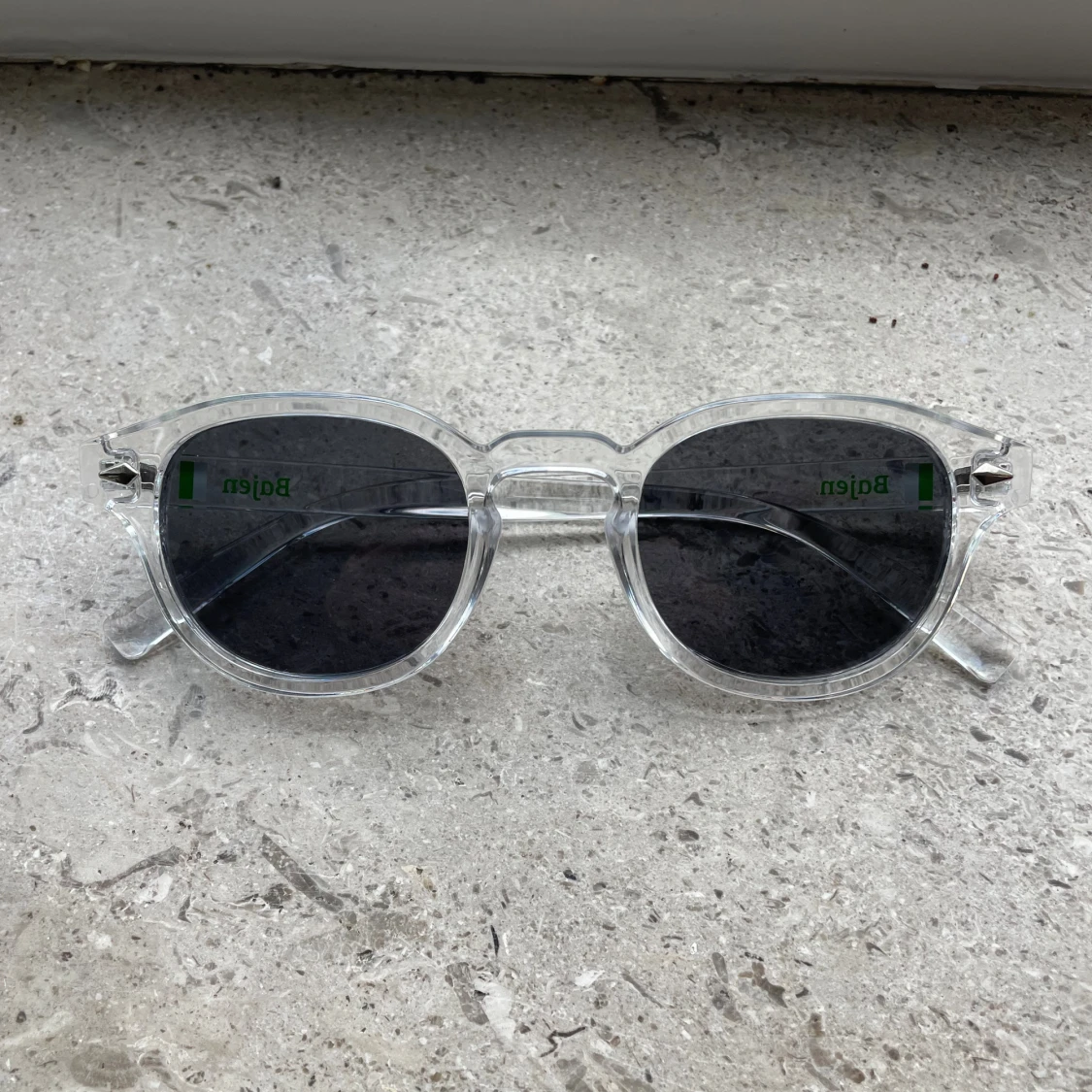Bajen transparenta solglasögon (Limited edition)  - 2