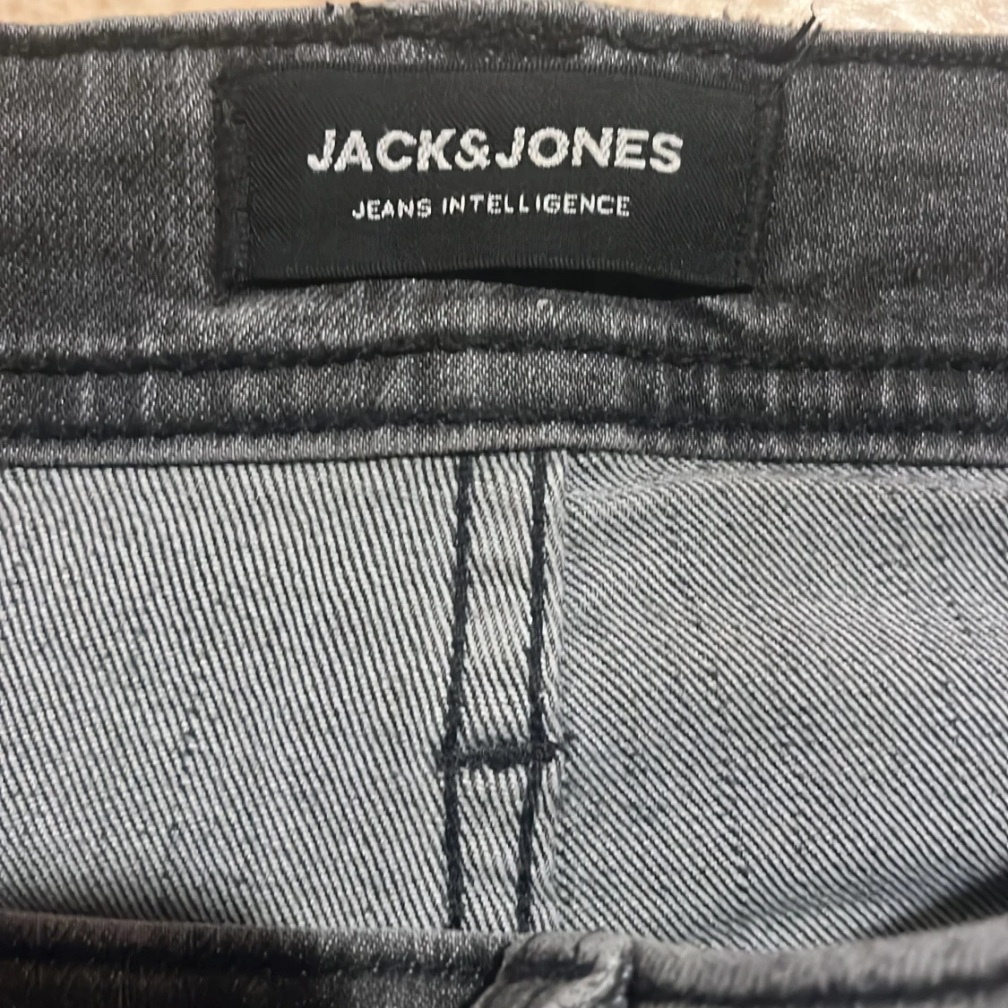 Grå slim jeans från Jack & Jones - 3