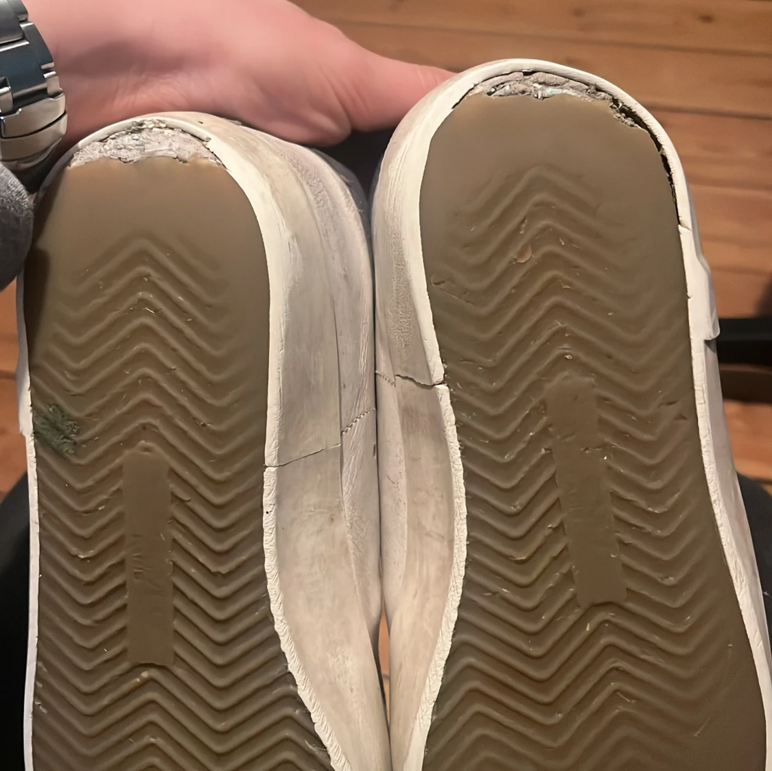 Vita och grå sneakers i skinn - 3