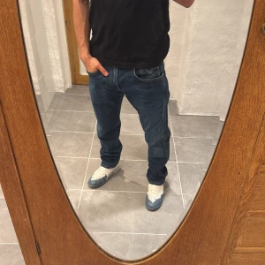 Replay jeans  - Ett par snygga byxor från Replay i storlek W33 L34 i modellen Anbbas 