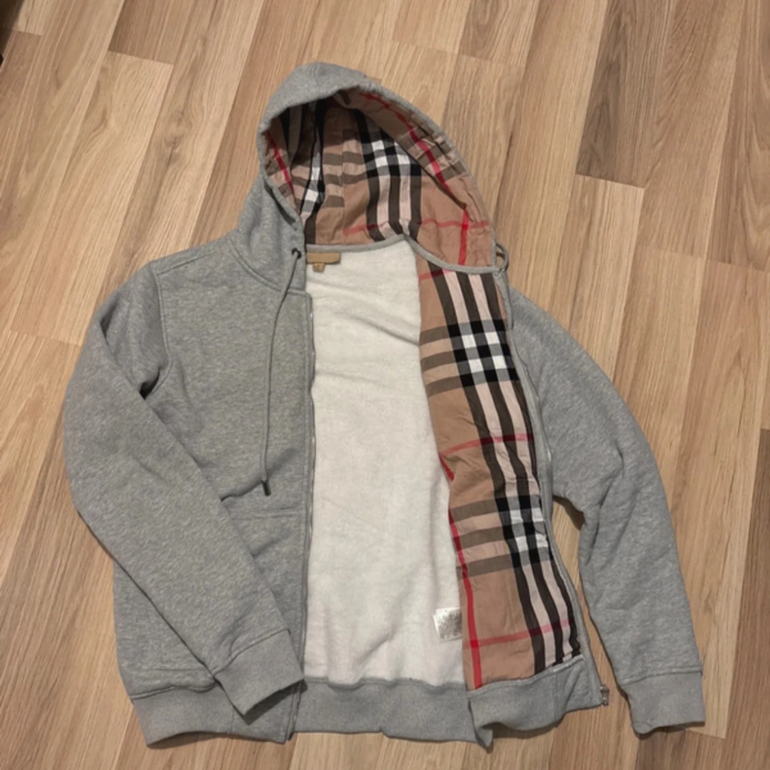Grå Burberry zip hoodie S - 1
