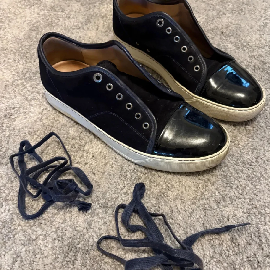 Svarta sneakers från Lanvin med lackad tå - 2