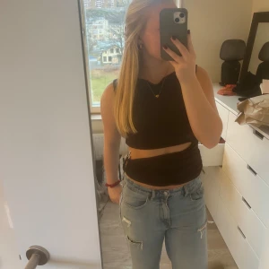 Brun cut out topp - Superfin brun cut out topp