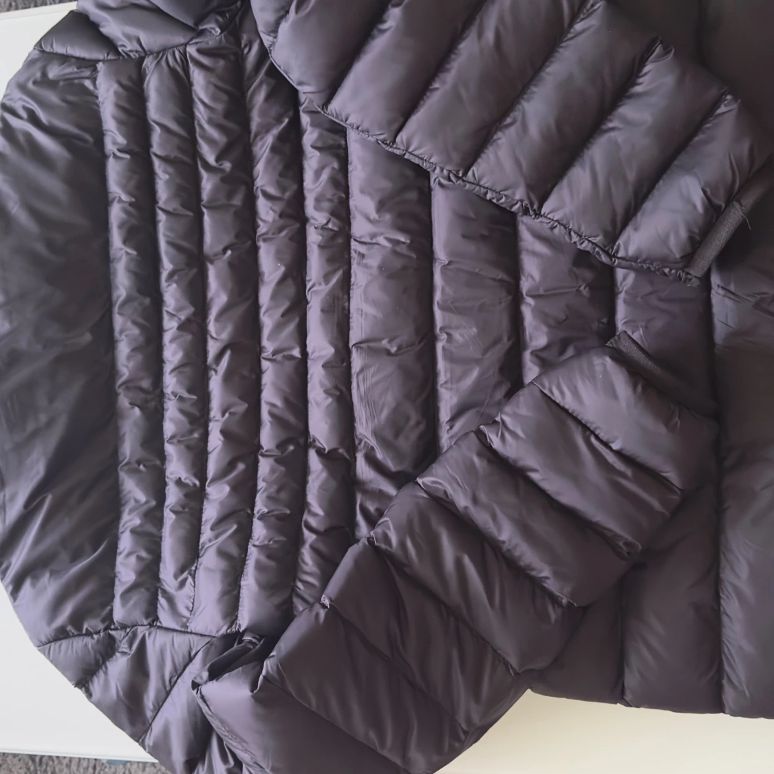 Svart dunjacka från Hugo Boss - 2