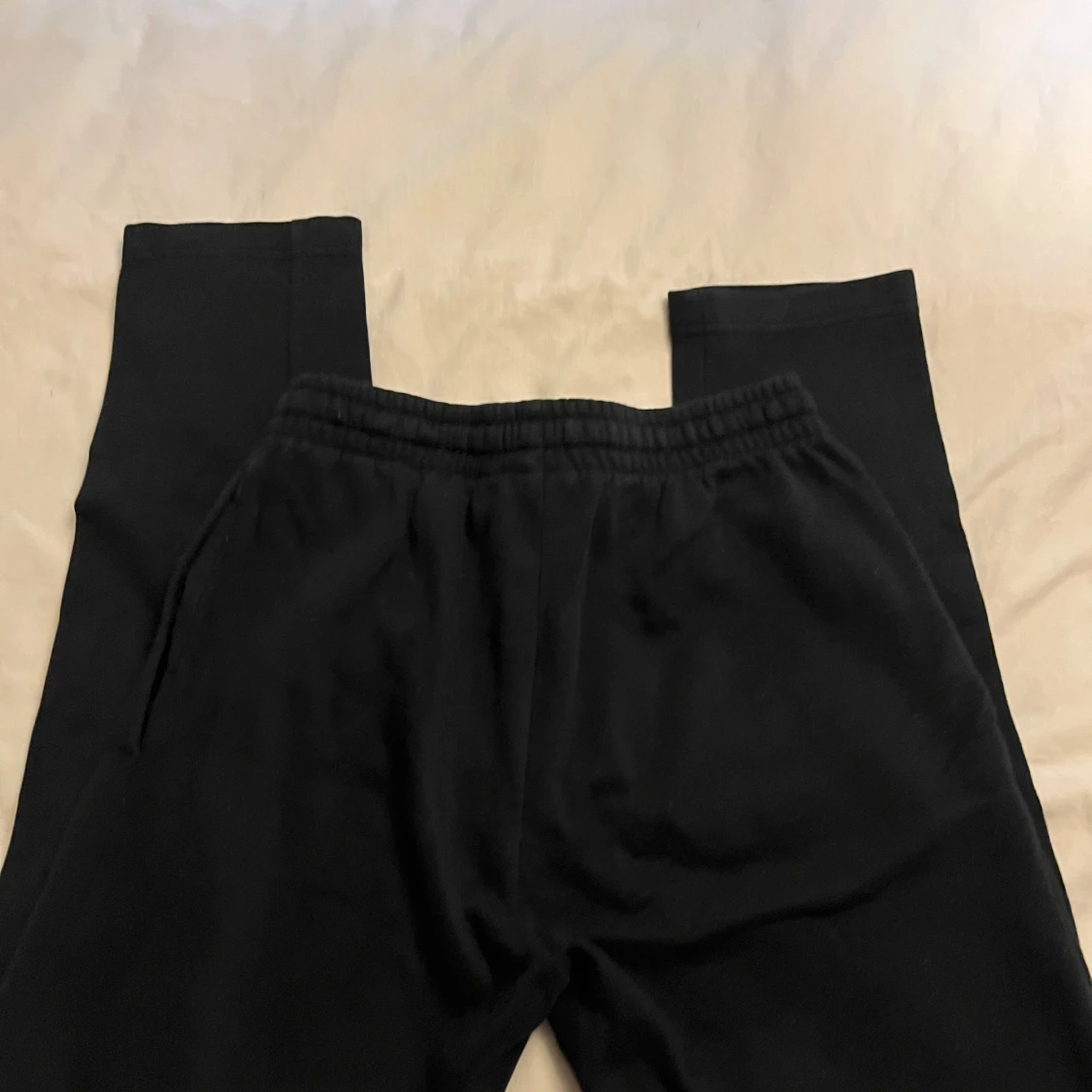 Svarta mjukisbyxor från Andy by Frank Dandy - 1