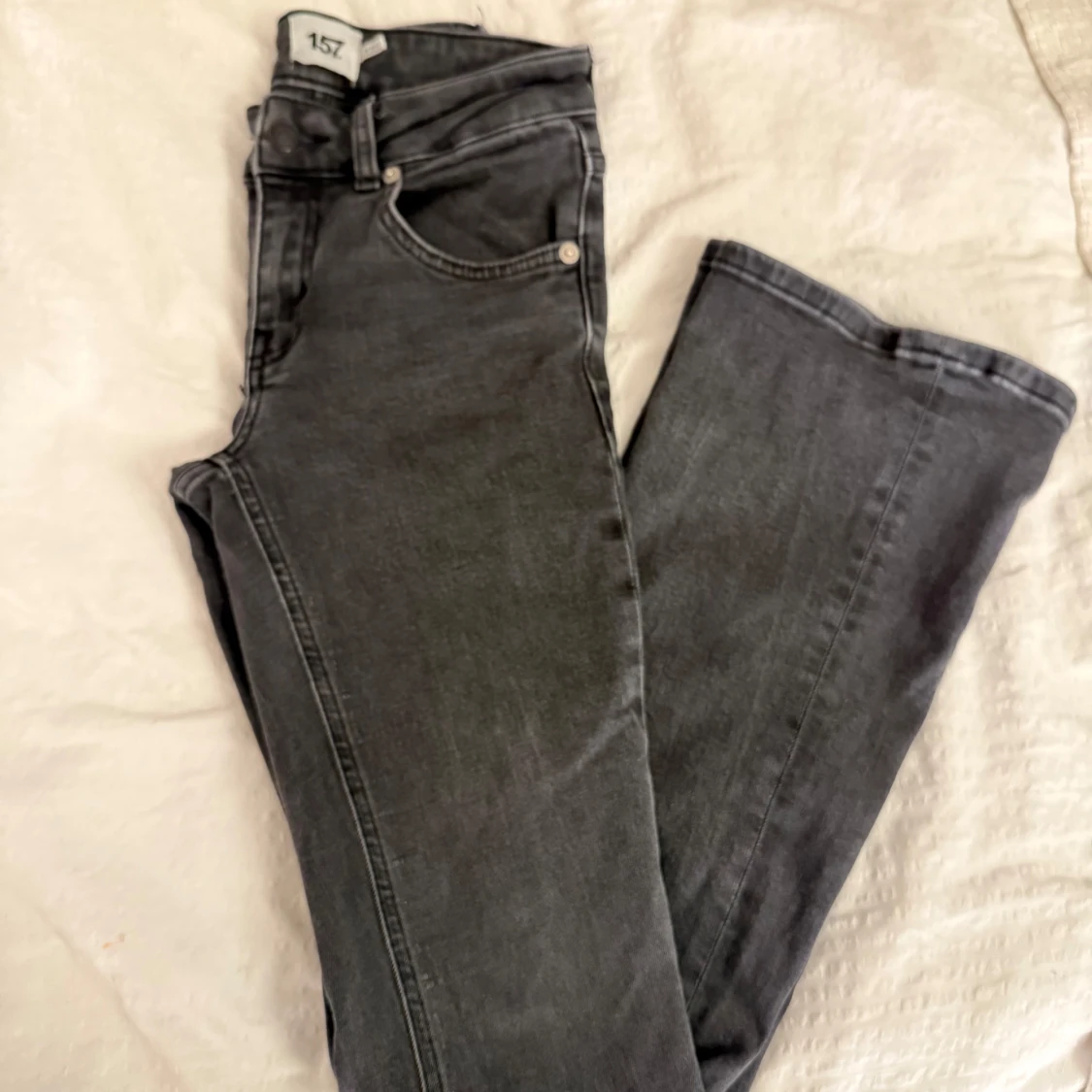 Snygga low boot jeans, svarta  - 4