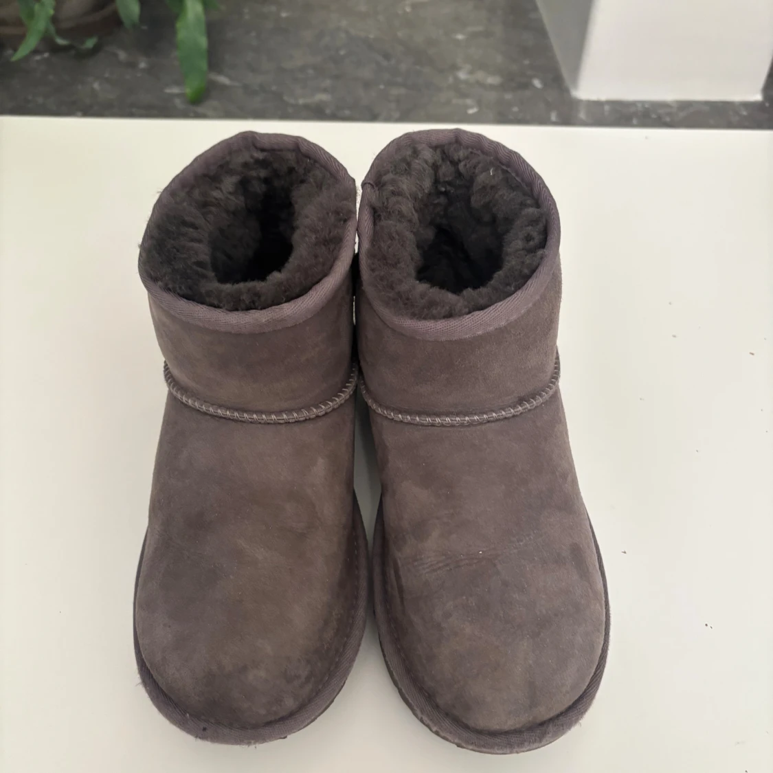 Grå UGG boots i mocka - 2