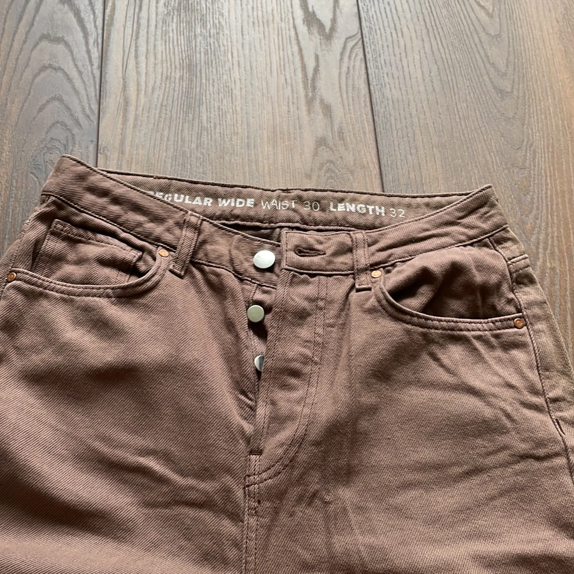 Bruna wide jeans från Never Denim - 1