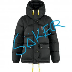 fjällräven jacka SÖKER - SÖKER denna jackan i DAM XXS för runt 3000kr💕snälla hör av dig om du vill sälja den till mig!