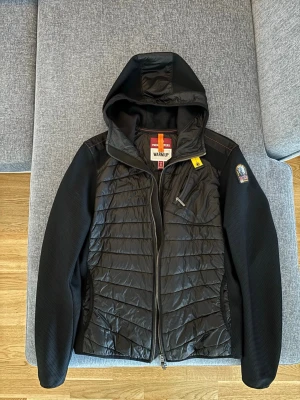 Parajumper Nolan - Parajumper Nolan i storlek S mycket bra skick endat använd ett fåtal gånger